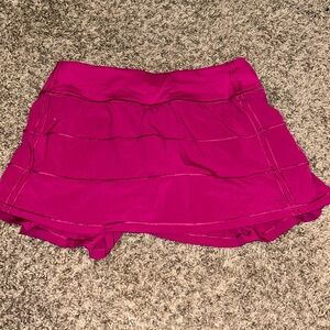 Lululemon pace rival skirt in the color Ripened Raspberry!